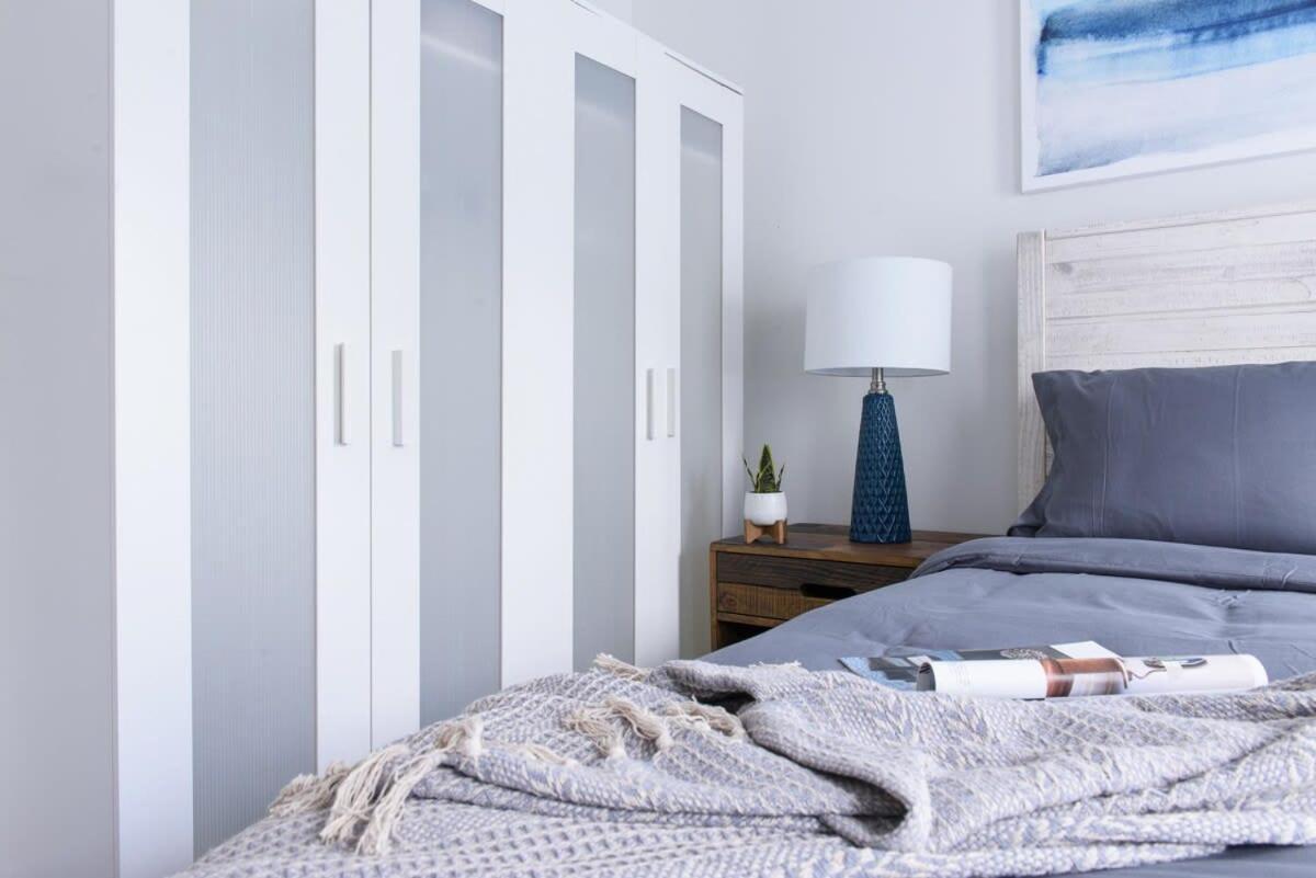 39-3 Newly Renovated 3 Br Appartement *